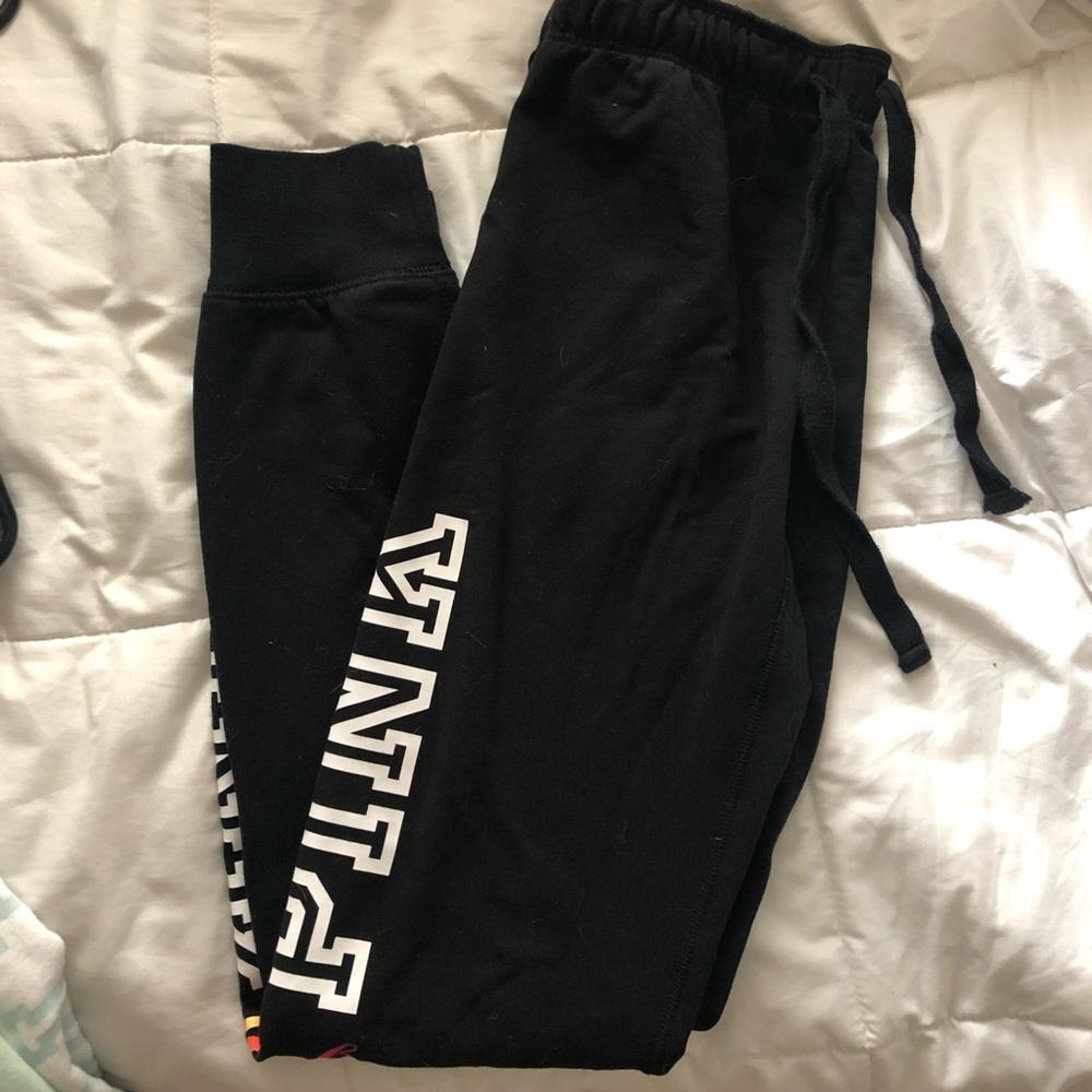 VS Pink joggers